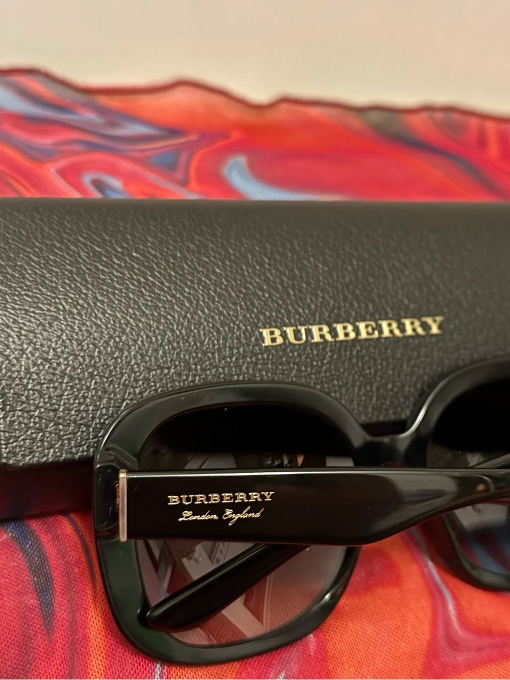 Burberry B4259 Oversized Black Sunglasses Set w/ Case & Cloth
